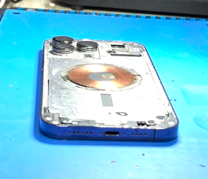 iPhone 14 Pro Max Back Glass Broken? Get Help Now! 1 iPhone 14 Pro Max Back Glass Broken